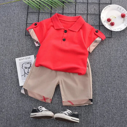 T-shirt + Shorts Outfits