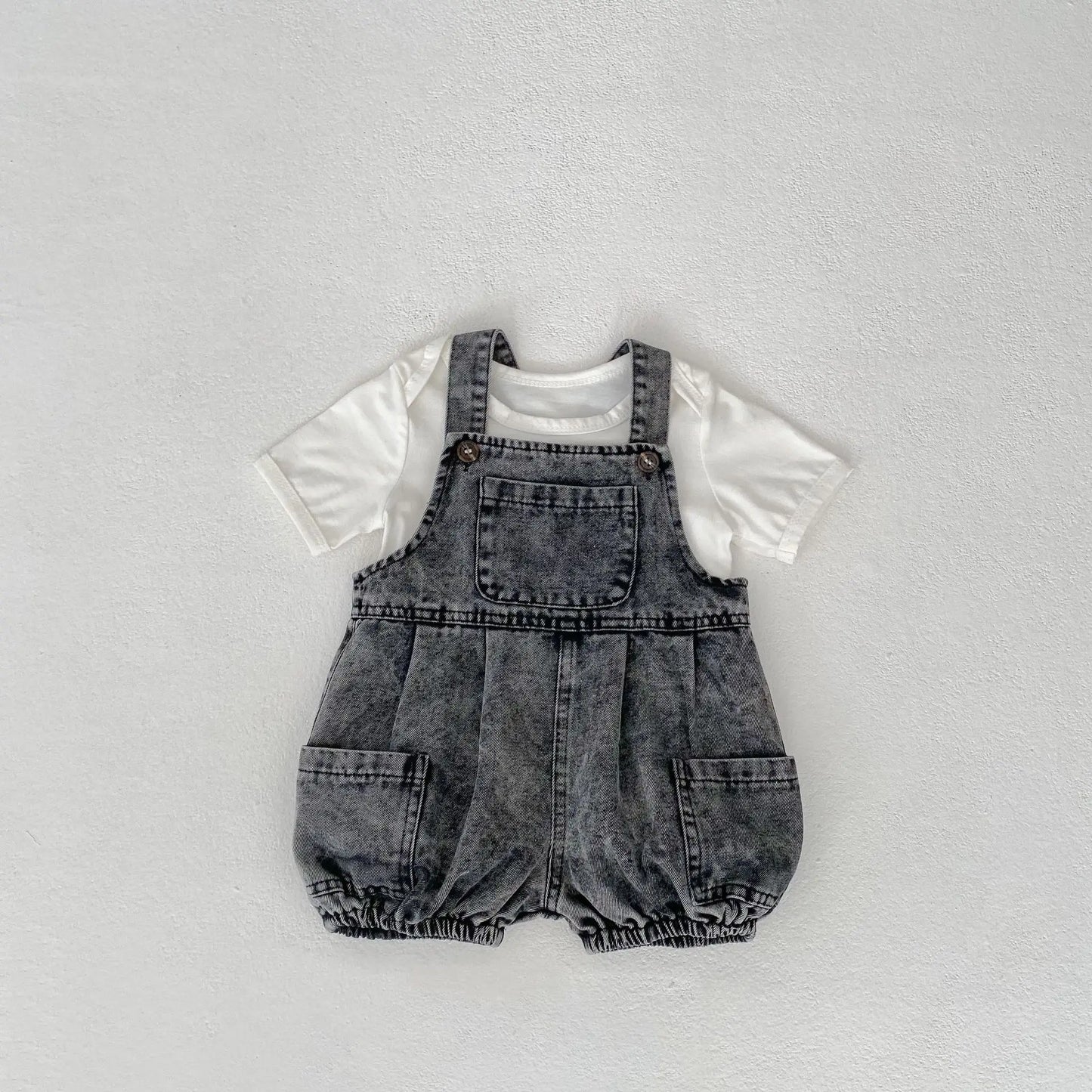 2025 Summer Outfit for Baby Boys and Girls Aged 0-3, Consisting of Denim Straps, Shorts, Two-piece Rainbow Printed T-shirt Set