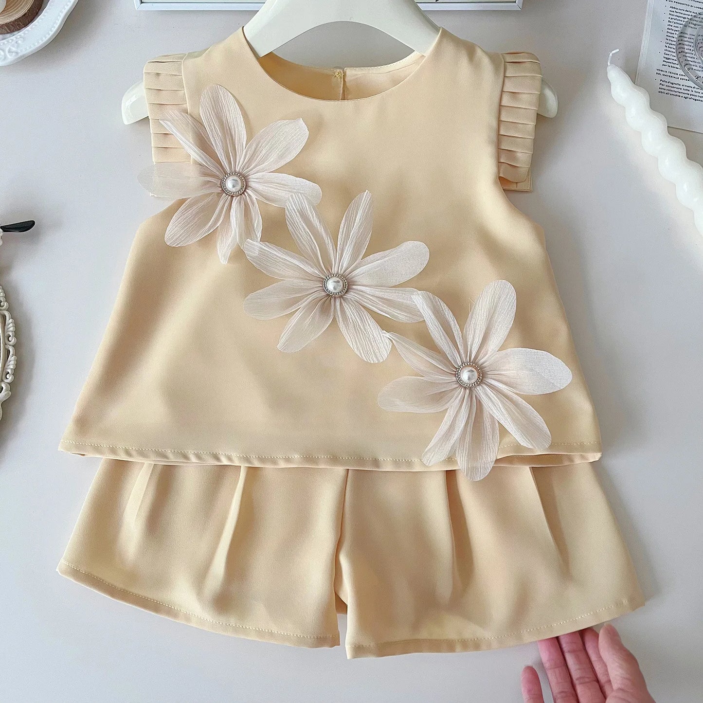 Cute Three Flowers Short Sleeve Tshirt + Shorts 2 PC Sets