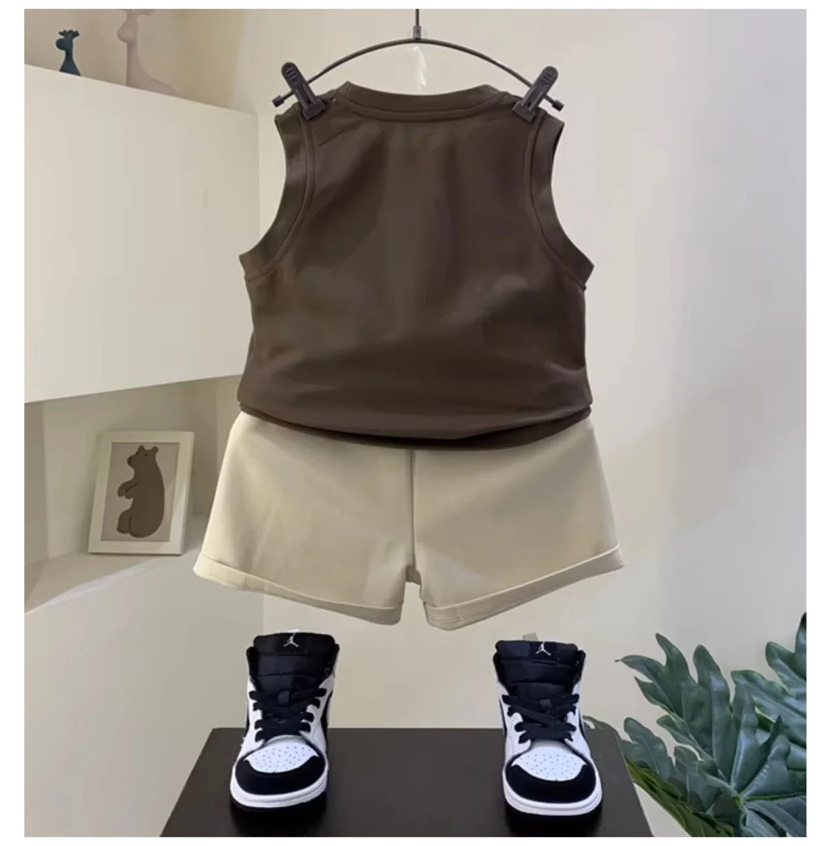 Sleeveless shirts and Shorts 2-piece Set